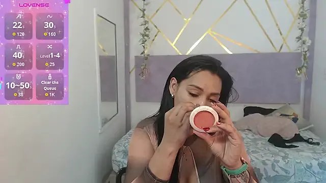 Freechat IvyShine7 on StripChat