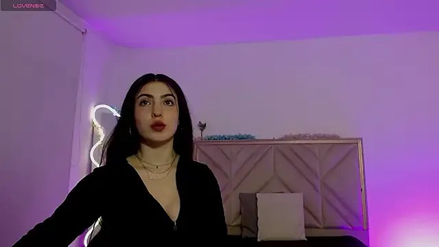 Ixchel_tay on StripChat