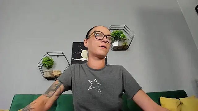 IzabelllNoir on StripChat