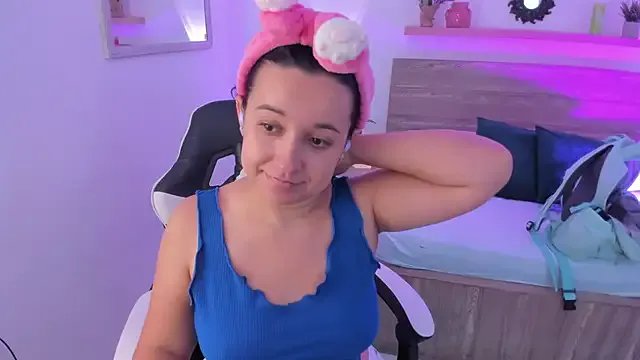 izaro22 on StripChat