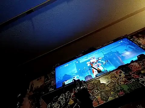 j_hollywood91 on StripChat