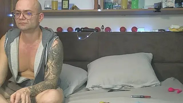 JackAdelaide on StripChat