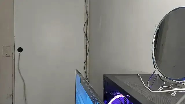 Jade_Dorthini on StripChat