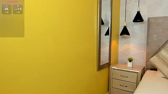 Jade_Whisper on StripChat