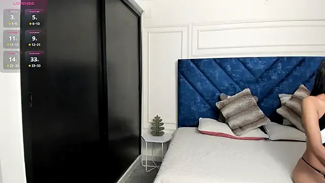 Jade_Whisper on StripChat