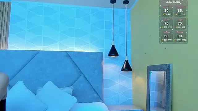 Jade_Whisper on StripChat