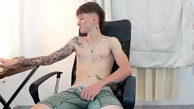 jake_kylee on StripChat