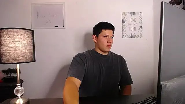 JamesCr_ on StripChat