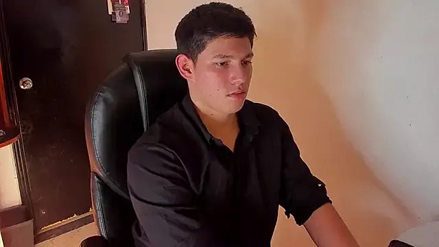 JamesCr_ on StripChat