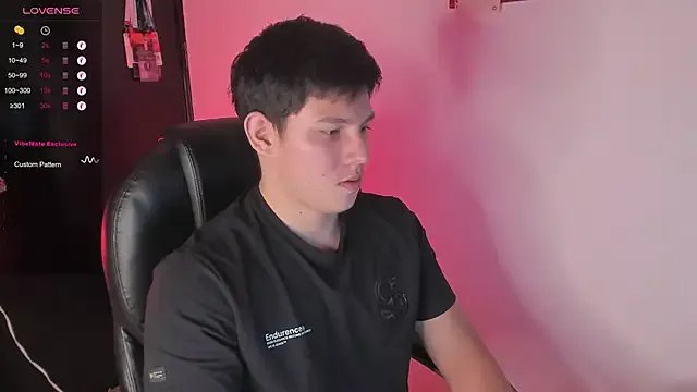 JamesCr_ on StripChat