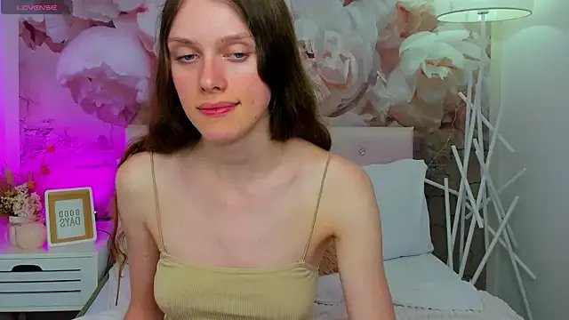 JaneBrowni on StripChat