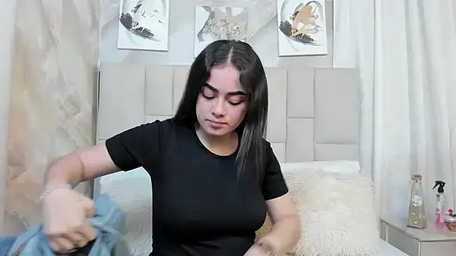 Jaslyn__Smith on StripChat