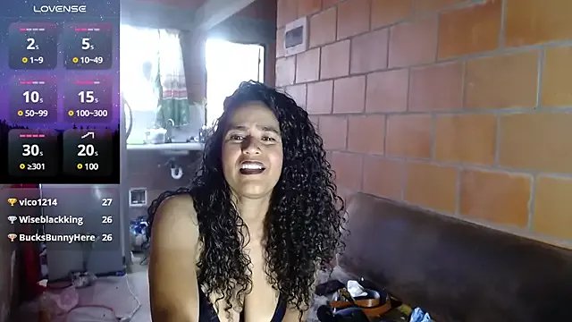 jasminne_ on StripChat