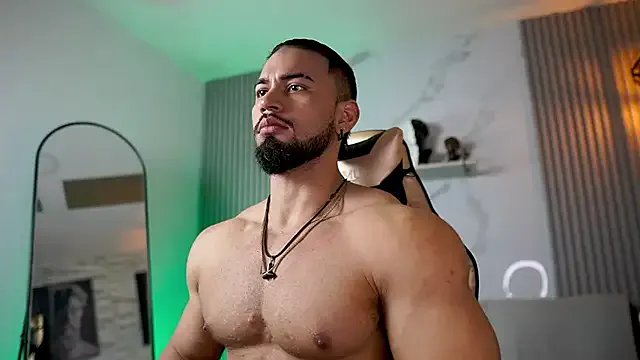 jaxon_colton on StripChat