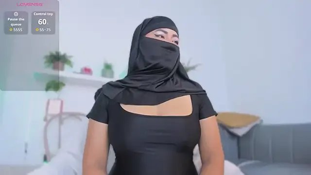 jazmin_anbar on StripChat