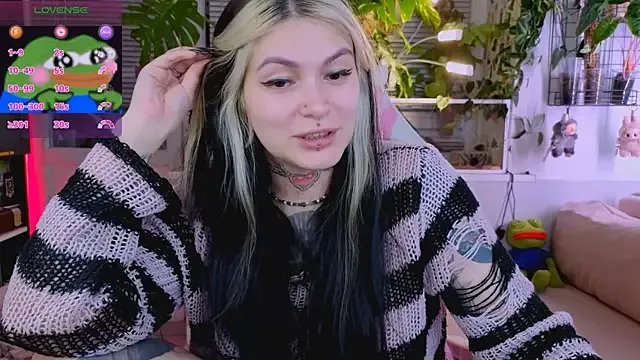 jelya_sg on StripChat