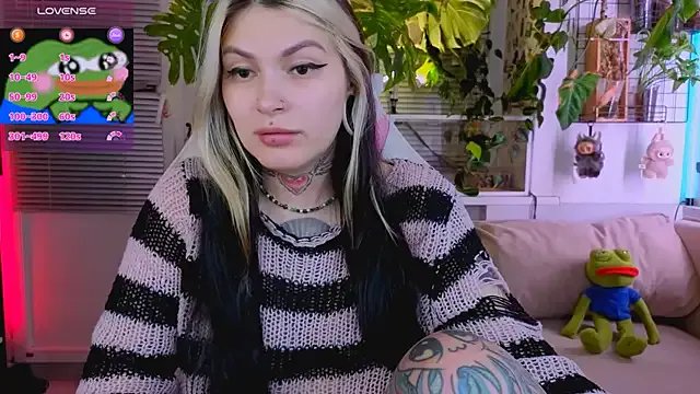 jelya_sg on StripChat