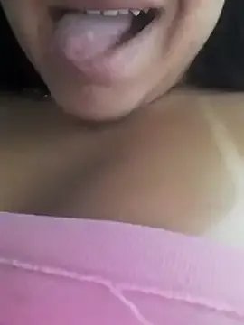 Jenifer887 on StripChat