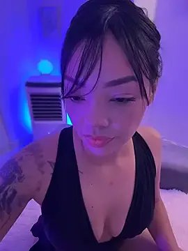 JennLeMoka on StripChat