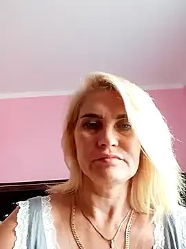 JennyOMay on StripChat