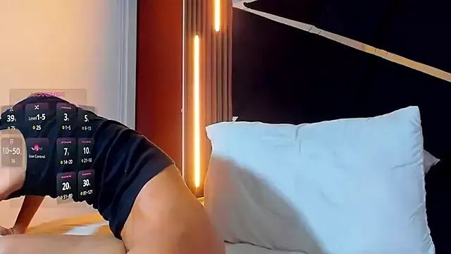 Jeremmy_Love on StripChat