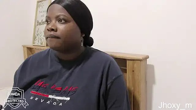 Jhoxy_M on StripChat