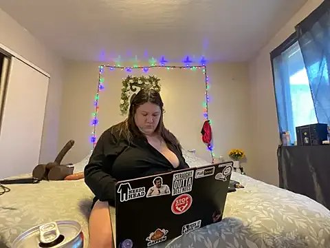 JizzyJazzunleashed on StripChat