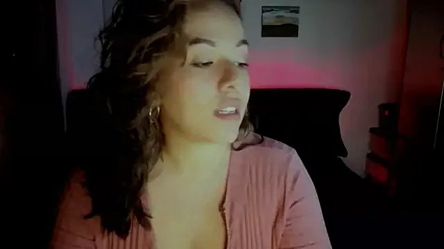 joan-star on StripChat