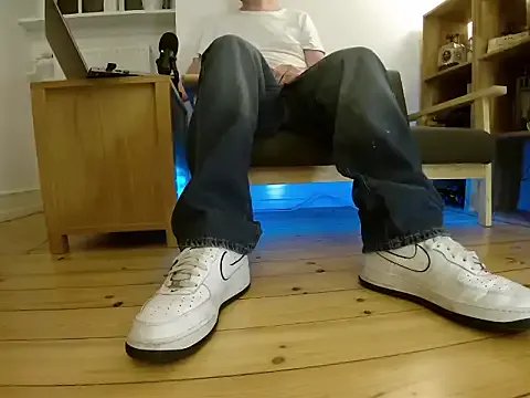 jonas_camboy on StripChat