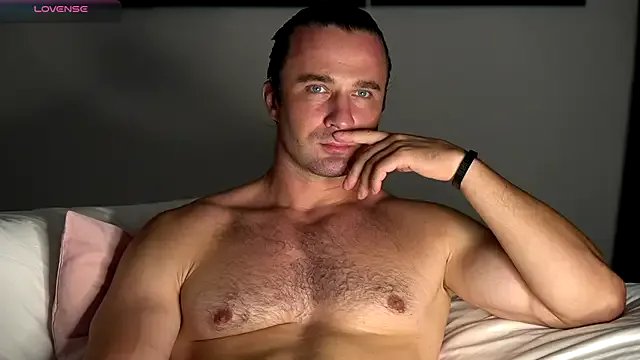 Jonathan___123 on StripChat