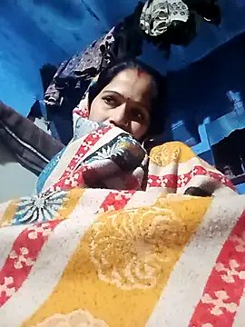 Jooli_xx on StripChat