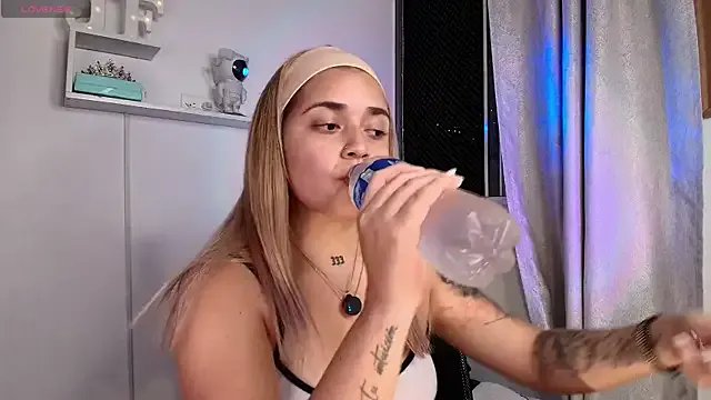 JoselinFlower_ on StripChat