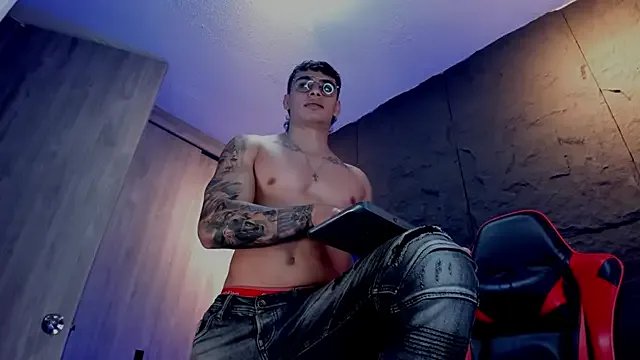 joseph_boy on StripChat