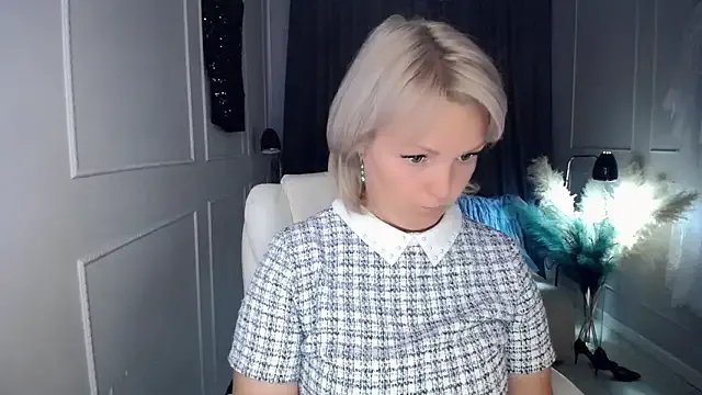 Juarnea on StripChat