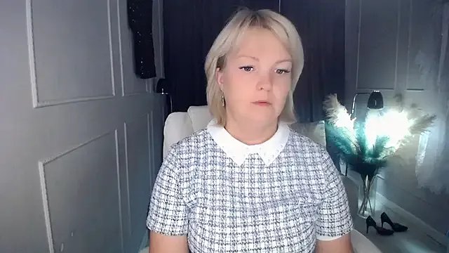 Juarnea on StripChat