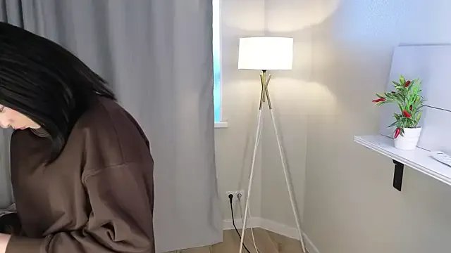 JudeSteuart — show my cute bra