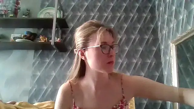 Freechat Jugira on StripChat