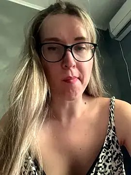 Freechat Jugira on StripChat