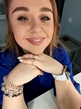 Juicy_PeachLux on StripChat