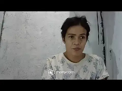 Freechat juicycum069 on StripChat