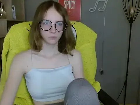 juicyPenny on StripChat