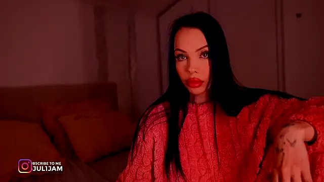 juli_jam on StripChat