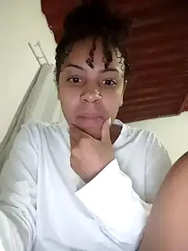 Julia_Pretinha on StripChat