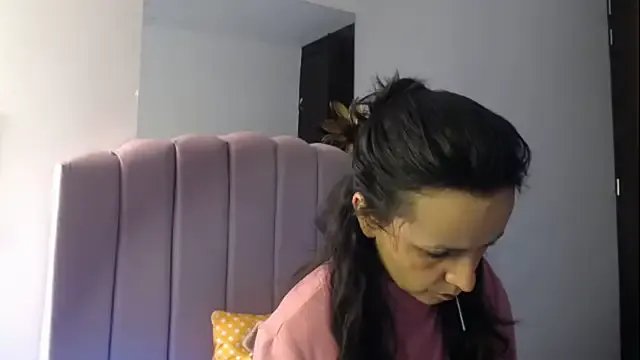 Juliana__lx on StripChat