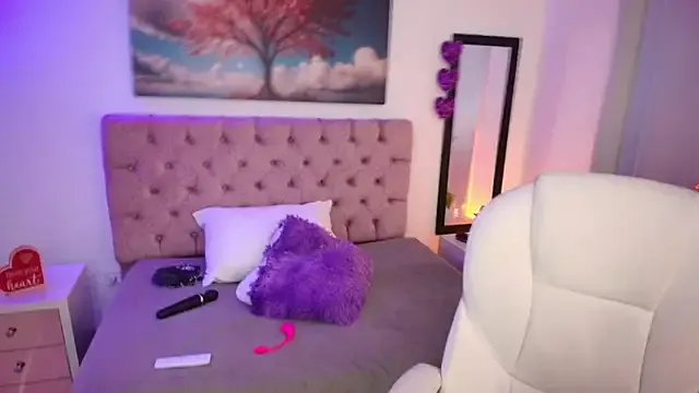 Freechat Julianaa_Castro_ on StripChat