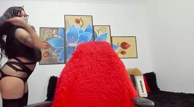 julianne_stoone on StripChat