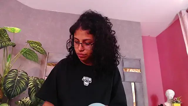 JuliaRose_ks on StripChat