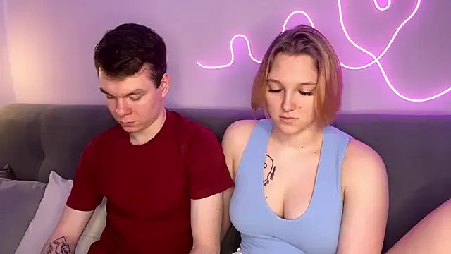 julielourens on StripChat