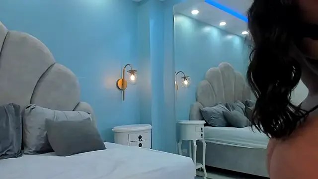 julieta_rosee — Freechat on StripChat