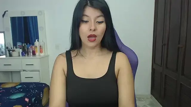 Julieta_Sandia on StripChat